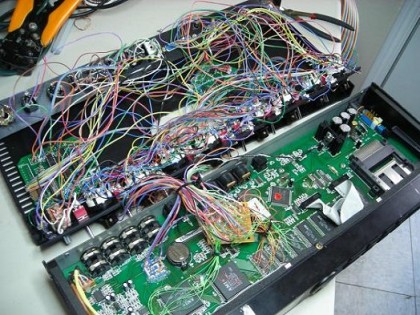 Transnumériques #4 – JIM 2012 – Atelier SONIC KIDS Circuit Bending