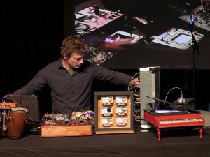 22.06.2018 | Electro bending afterwork – Xavier Gazon – Musée des Beaux Arts Charleroi