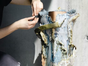 17.04 > 31.05.2026 | La marée sans étoiles – Roxane Rajic (Be) | Keramis (La Louvière – Be)