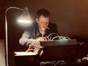 20.09.2026 | Tout doit s’arranger – Olivier Praet | City Sonic “Sessions” – OVERFLOW Gallery (Liège)